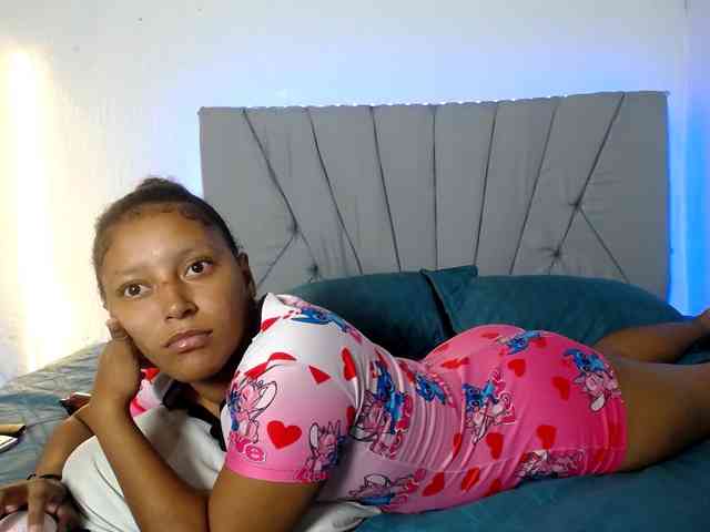 Franci-hot4 webcam