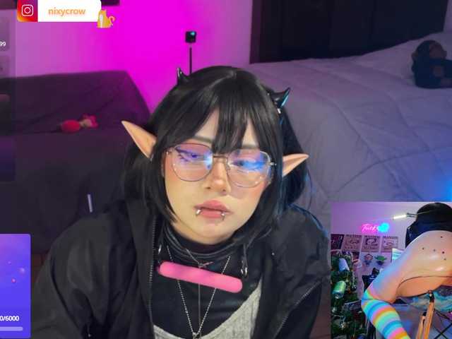 Nixycrow11's BongaCams show and profile