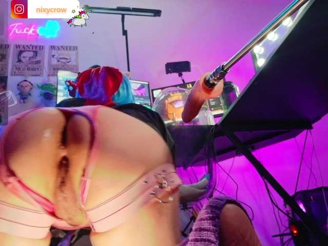 Nixycrow11's BongaCams show and profile