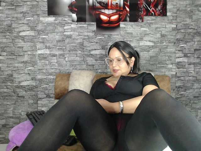 Danna-Paolaa's BongaCams show and profile