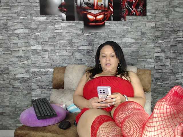 Danna-Paolaa's BongaCams show and profile