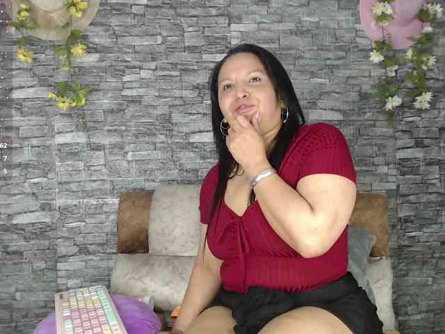 Danna-Paolaa webcam