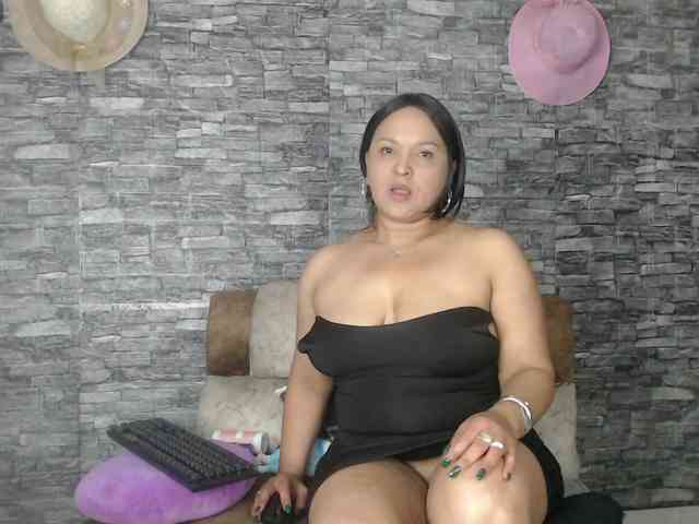 Danna-Paolaa Danna-Paolaa