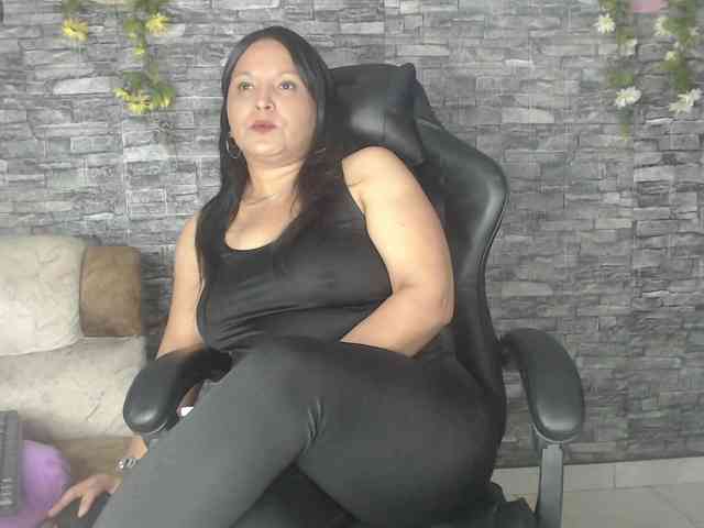 Danna-Paolaa webcam