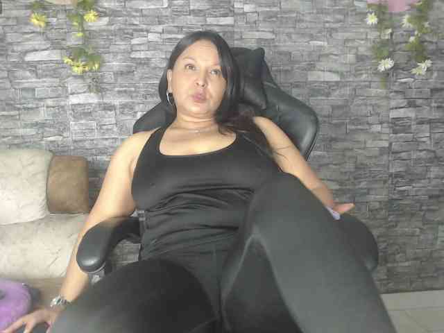 Danna-Paolaa webcam