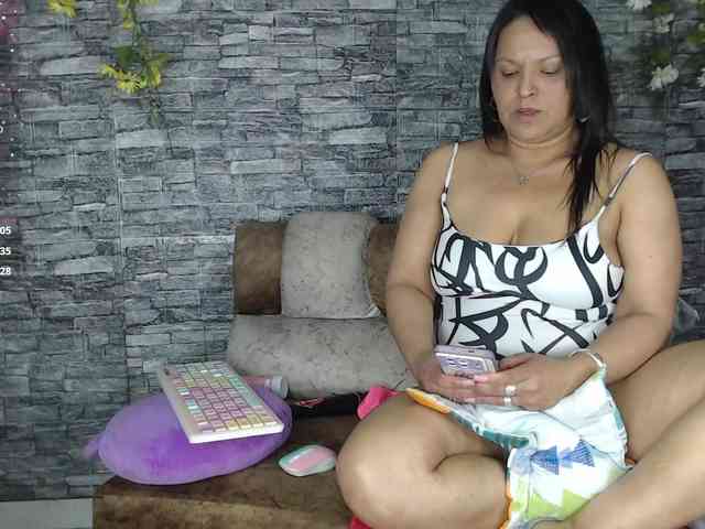 Danna-Paolaa webcam