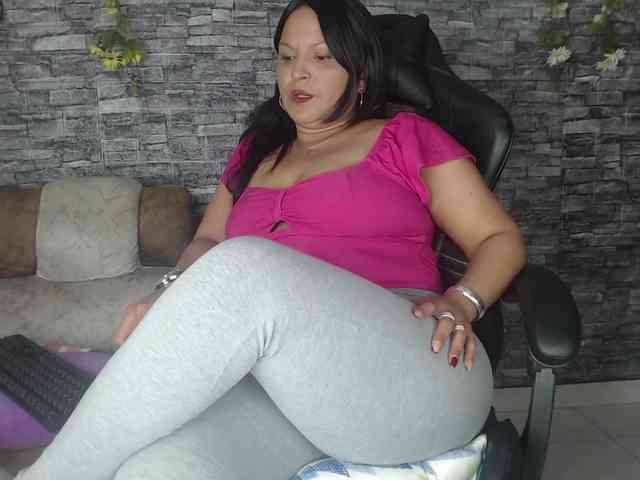 Danna-Paolaa webcam