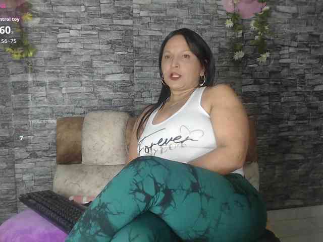 Danna-Paolaa webcam