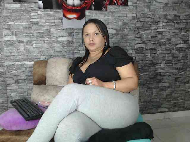 Danna-Paolaa webcam