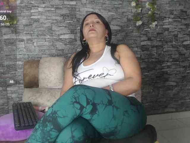 Danna-Paolaa webcam