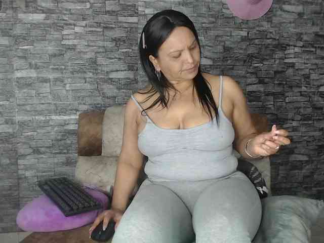 Danna-Paolaa webcam