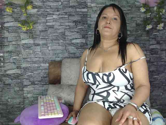 Danna-Paolaa webcam