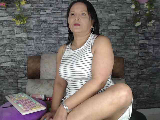 Danna-Paolaa webcam