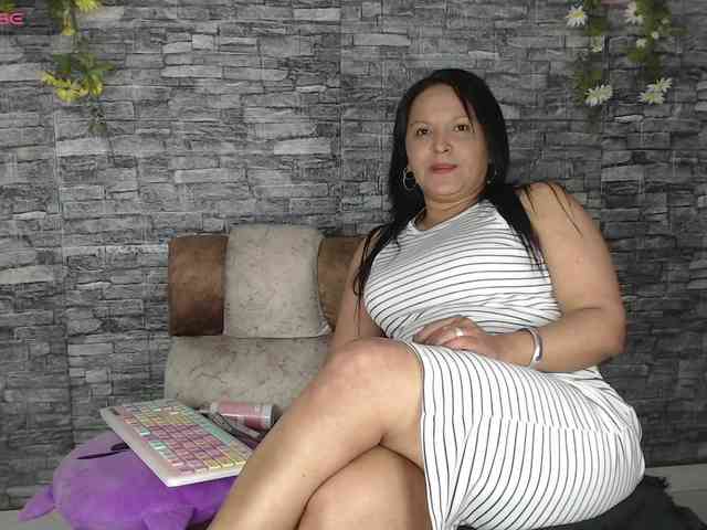 Danna-Paolaa webcam