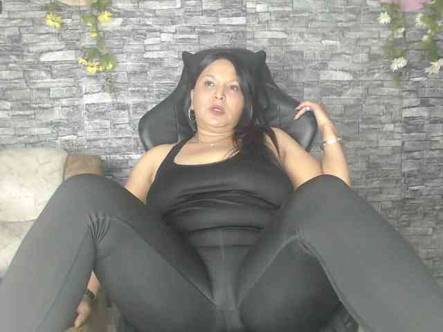 Danna-Paolaa webcam