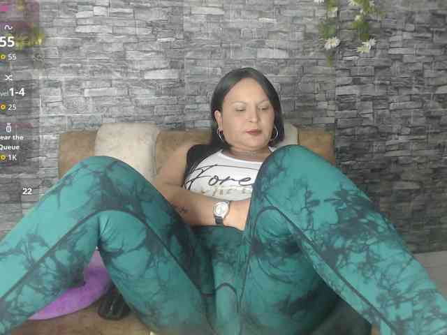 Danna-Paolaa webcam
