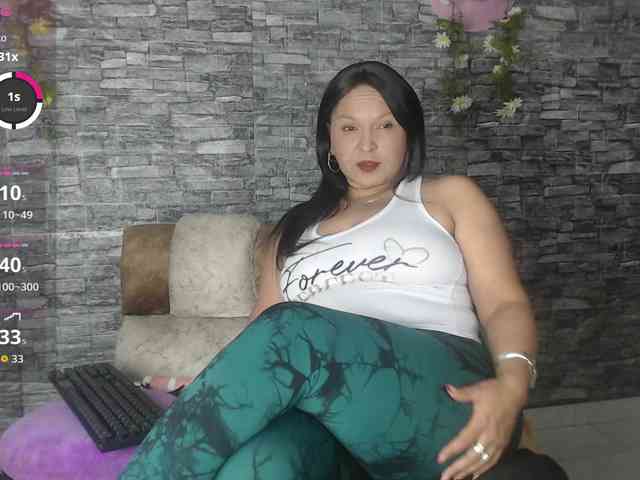 Danna-Paolaa webcam