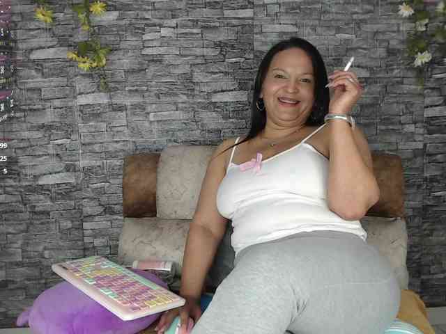 Danna-Paolaa webcam