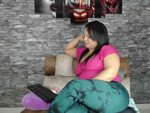 Danna-Paolaa Live Webcam on BongaCams