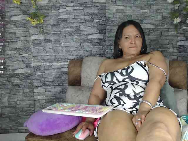 Danna-Paolaa webcam