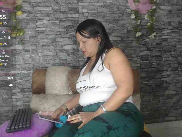 Danna-Paolaa webcam