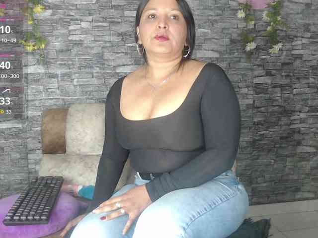 Danna-Paolaa webcam