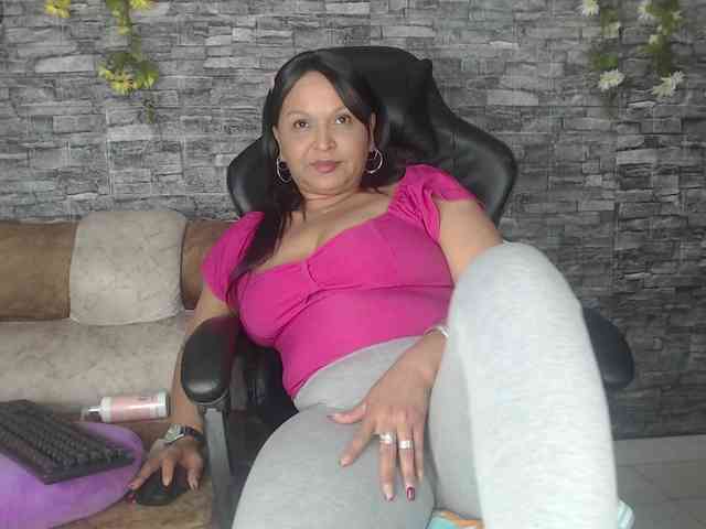 Danna-Paolaa webcam