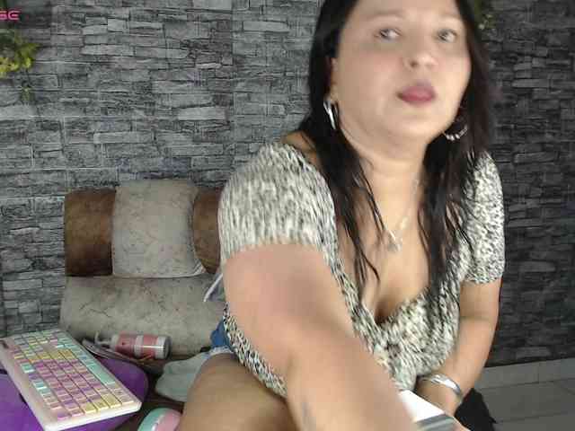 Danna-Paolaa webcam