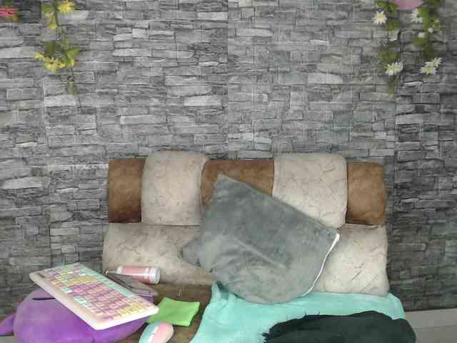 Danna-Paolaa webcam