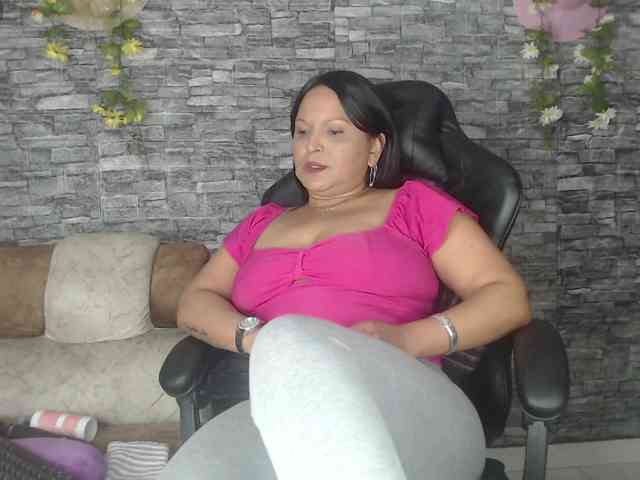 Danna-Paolaa webcam