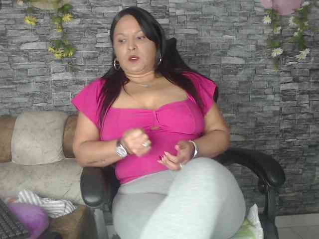 Danna-Paolaa webcam