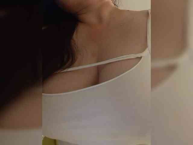 AnnaSova webcam