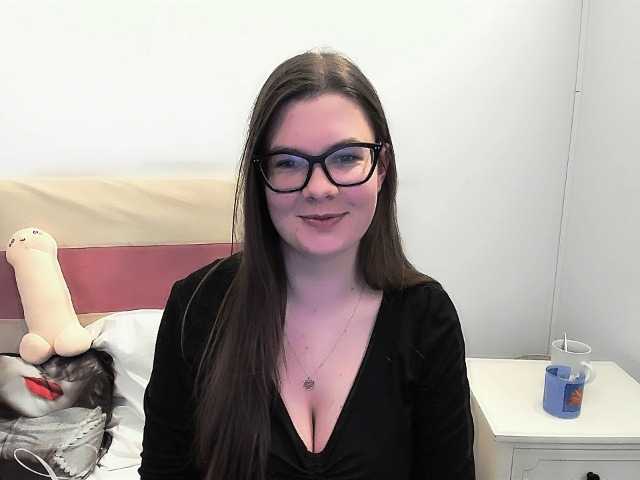 CarolineFun webcam bongacams model stream image