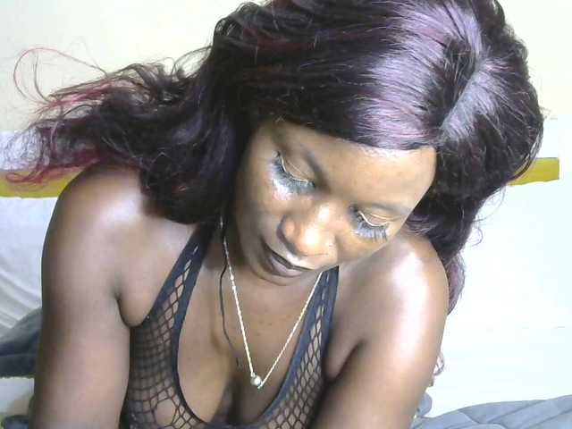 BradBubble's BongaCams show and profile