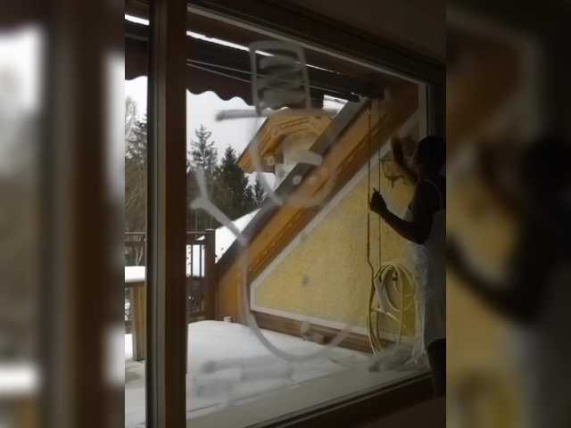 BradBubble webcam bongacams model stream image