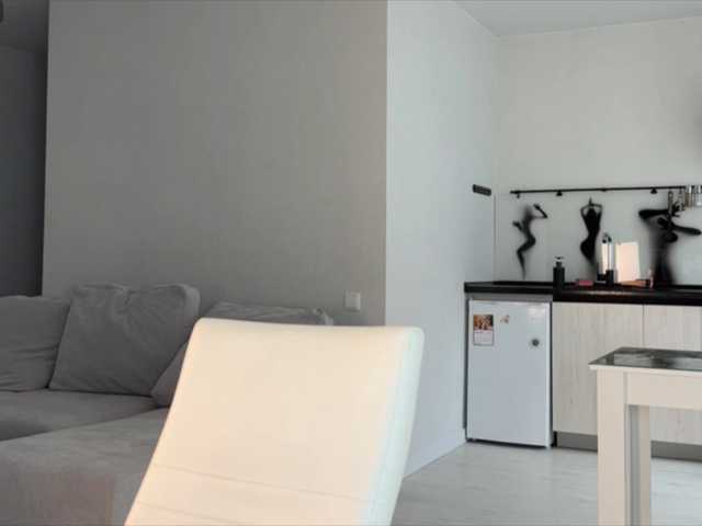 Mariahiness18 from BongaCams