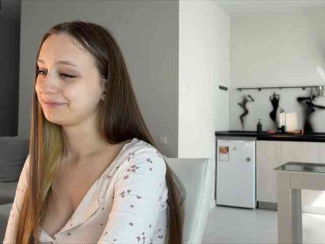 Mariahiness18 webcam