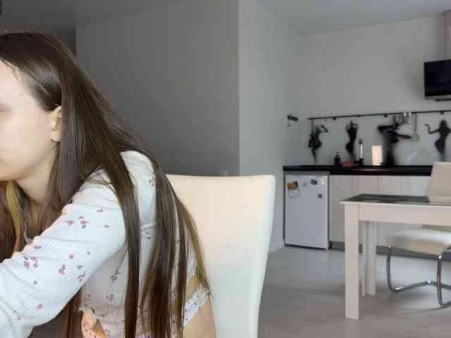 Mariahiness18 webcam