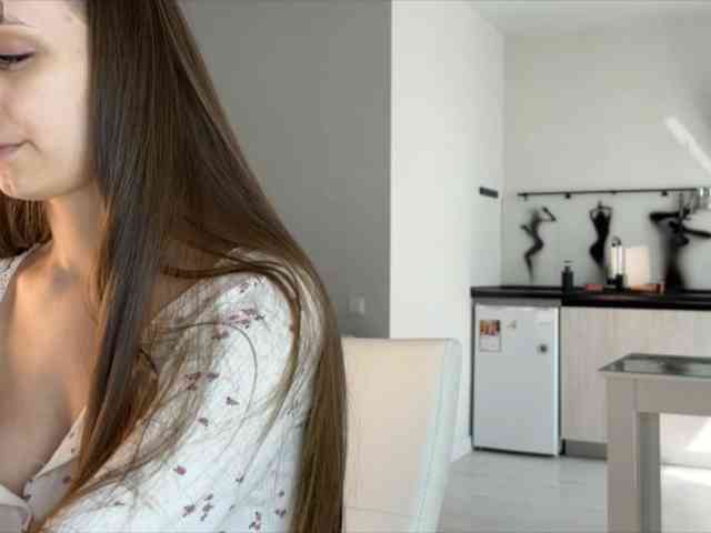 Mariahiness18 webcam
