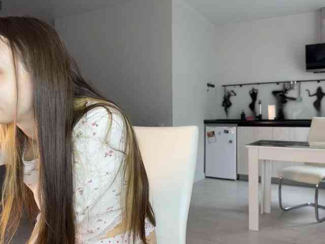 Mariahiness18 webcam