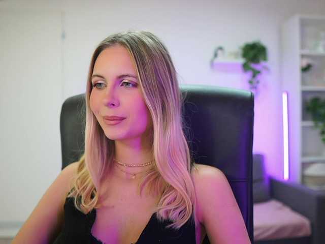catecrago's BongaCams show and profile