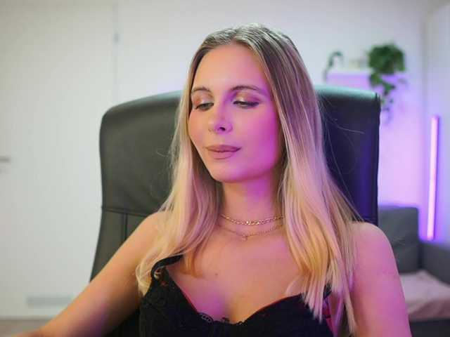 catecrago's BongaCams show and profile