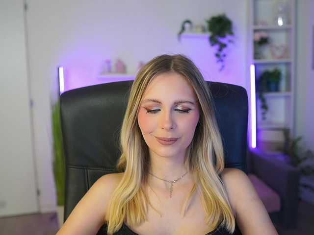 catecrago's BongaCams show and profile