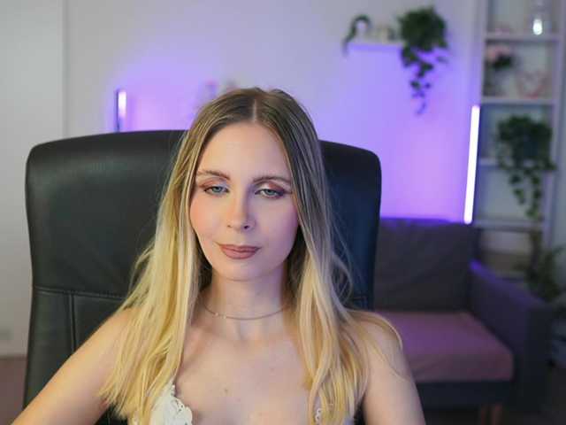 catecrago's BongaCams show and profile