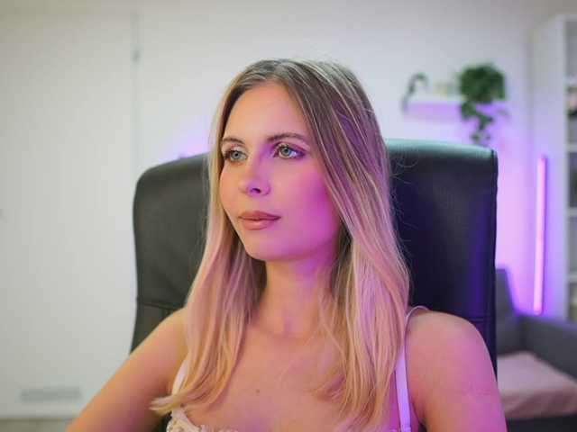 catecrago's BongaCams show and profile