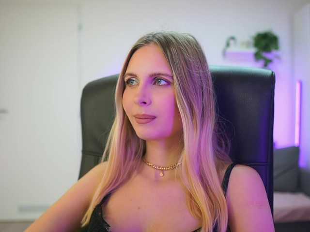 catecrago's BongaCams show and profile