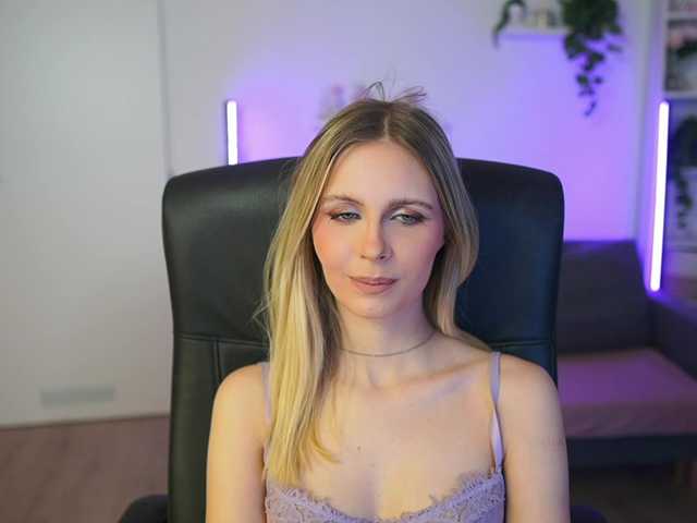 catecrago's BongaCams show and profile