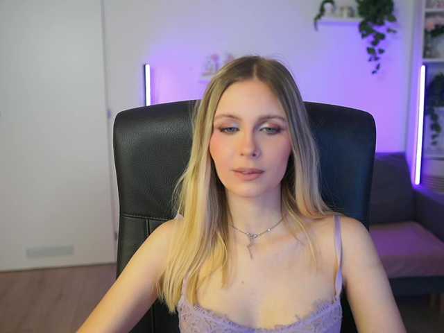 catecrago's BongaCams show and profile