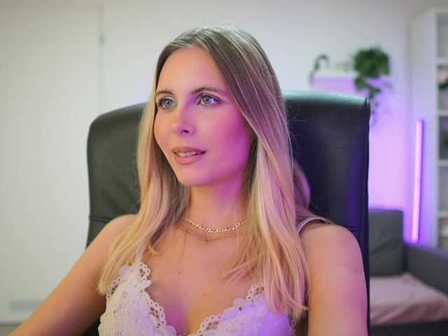 catecrago's BongaCams show and profile