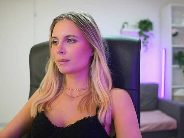 catecrago's BongaCams show and profile